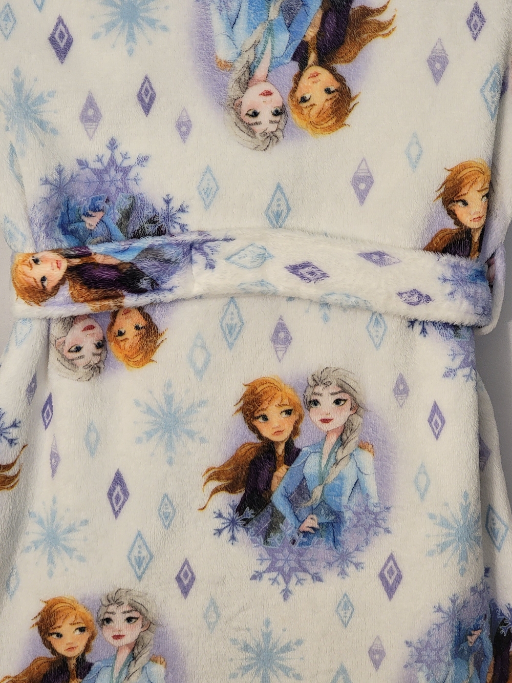 Disney Frozen II Plush Girls Robe Size 6-6x - Picture 6 of 9